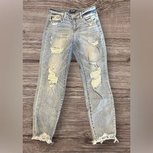 Judy Blue Jeans | Mid Rise Boyfriend-fit  Light Wash  28/7 Light Blue